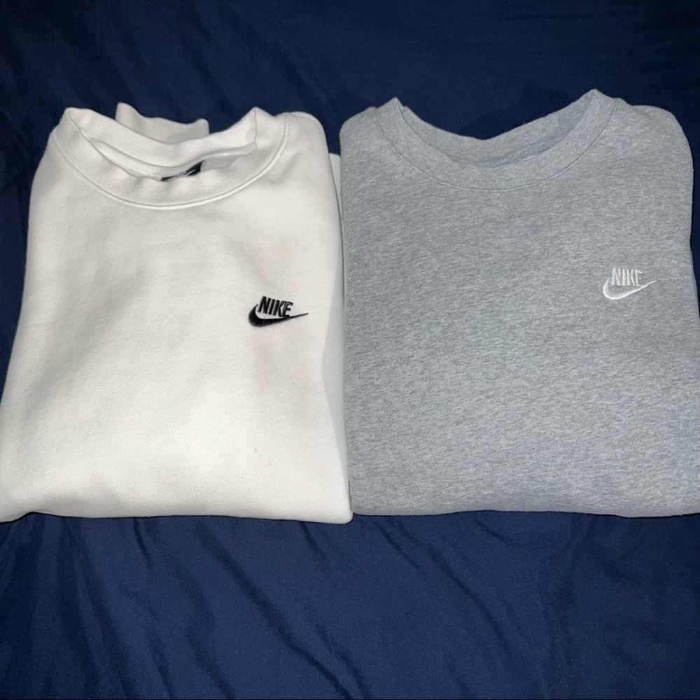 Bundle 2 nike crewneck sweatshirts size mens small